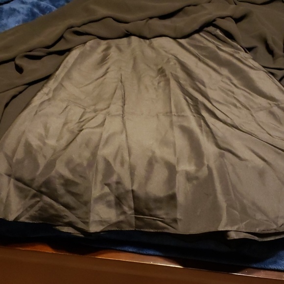 Formal Dress - Picture 3 of 3